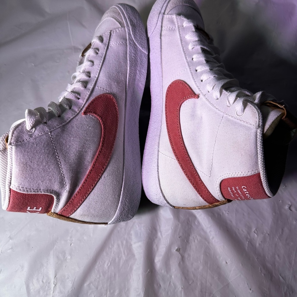 Nike Women's White and Pink Floral High-Tops - Picture 12 of 12